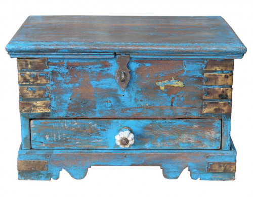 Antique wooden chest - model 10 - 33x50x35 cm 
